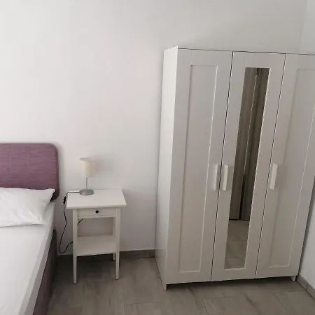 Natali Apartament *