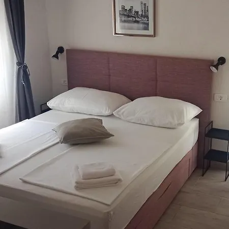 Natali * Jelsa (Hvar)